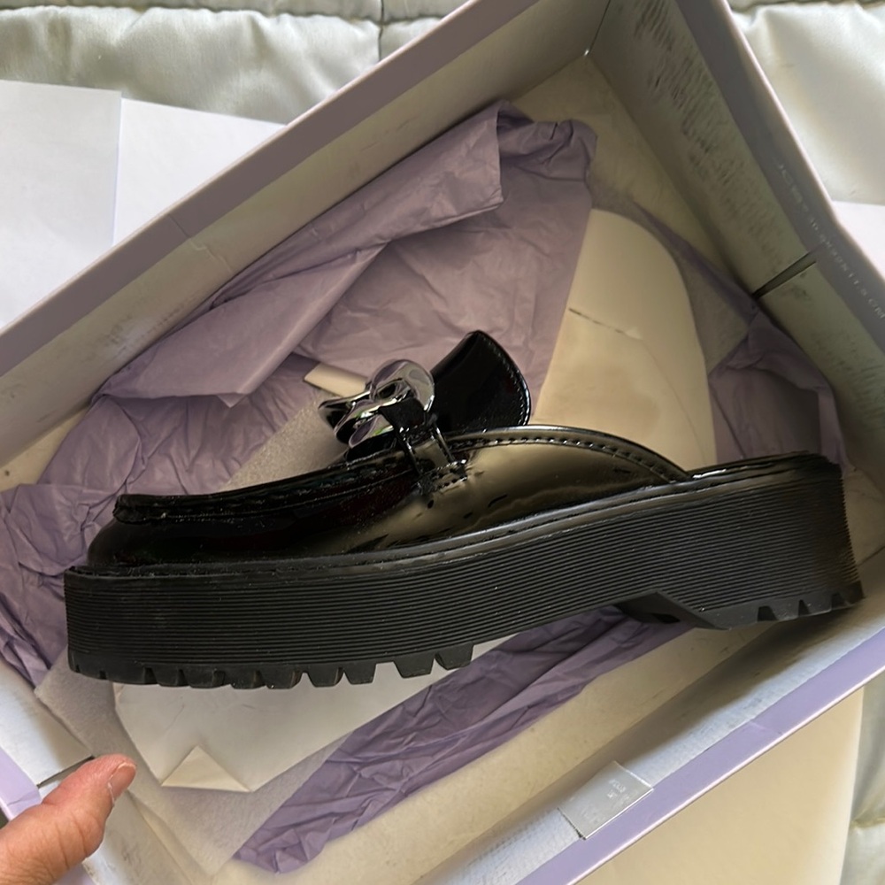 Madden Girl Black Chain Loafers  7 runs on the small side - Picture 10 of 13